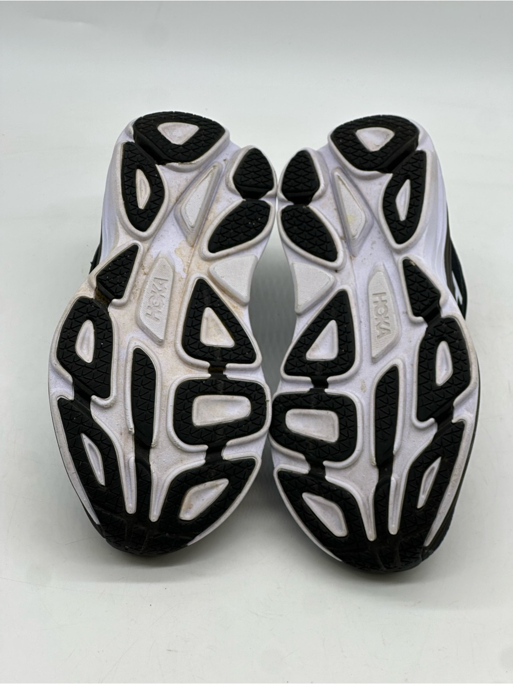 Hoka Bondi 8 Sneakers. Size 7. - Picture 8 of 9